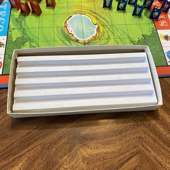 Vtg 1961 Stratego Family Board Game War Strategy 4916 100% Complete Rough Box - Picture 2 of 16